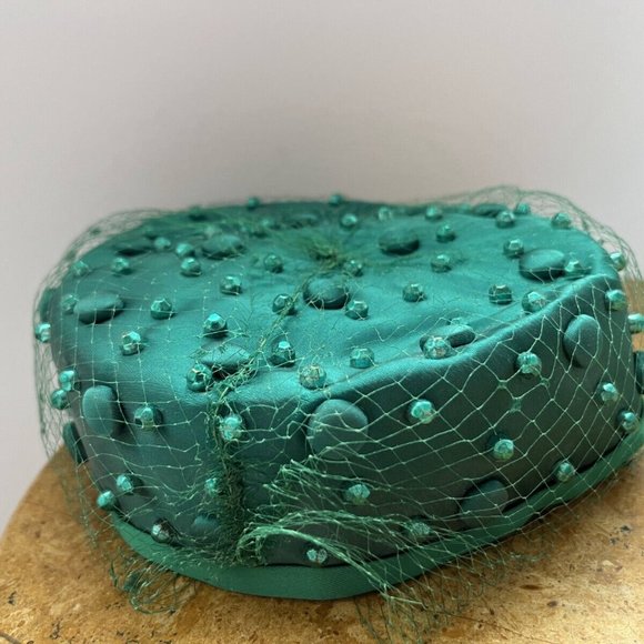 Vintage Hunter Women's Green Pillbox Hats Size W9xH2 w/ Button Studded and Lace - Picture 3 of 13